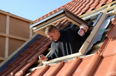 Pose de fenêtres de toit Velux à Thauvenay